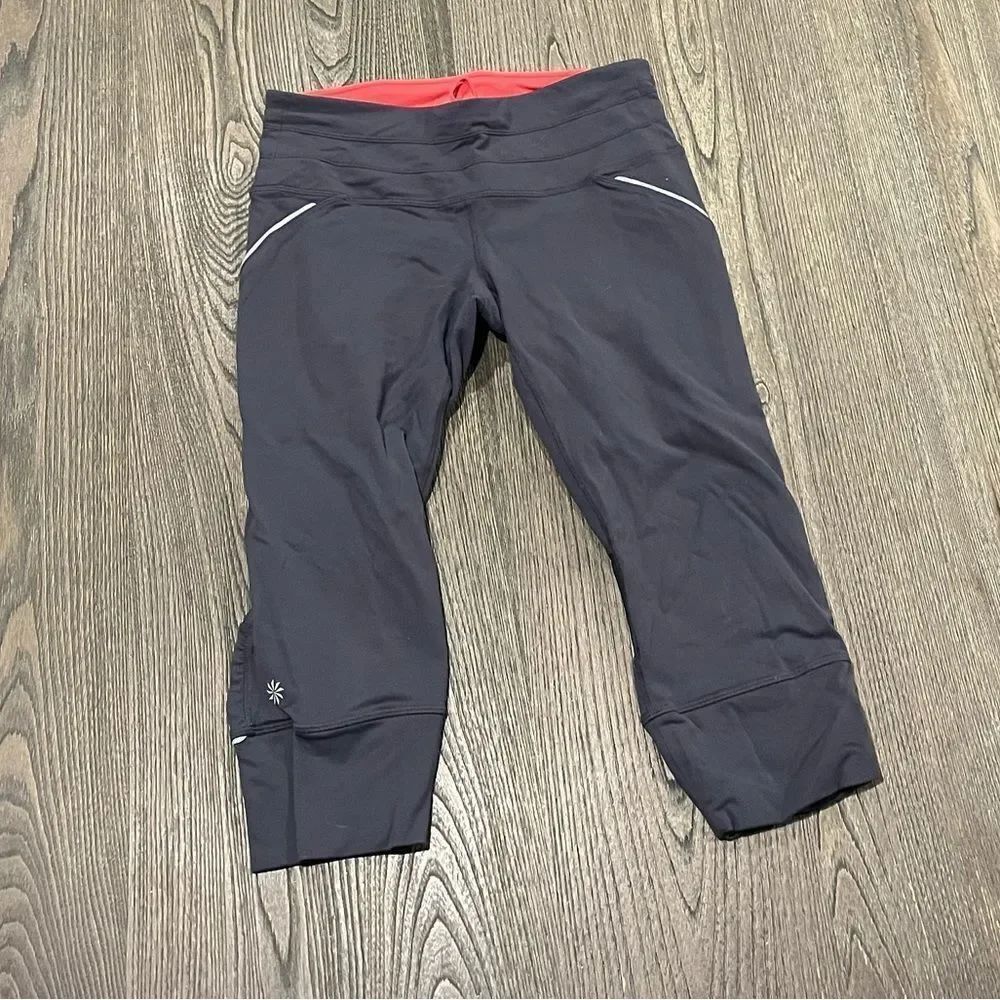 Athleta Capri Leggings Mesh Paneling Zip Pockets Coral Inner Band Gray Small